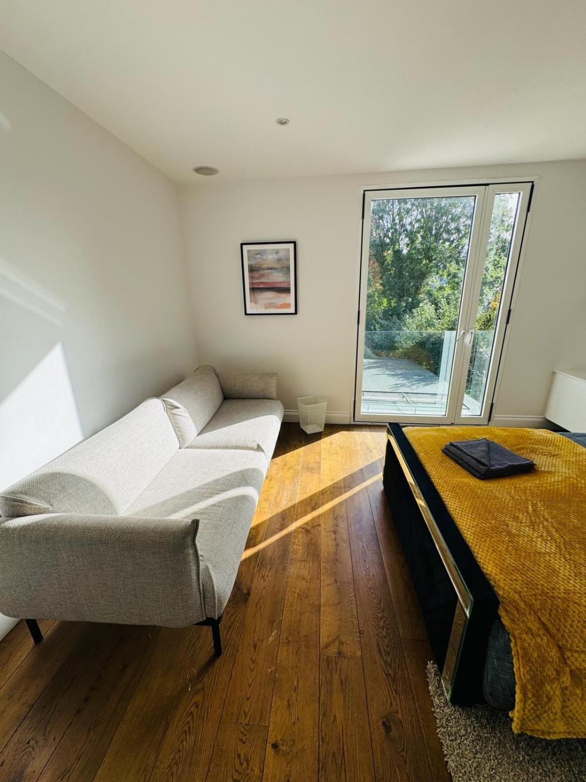 Stunning Flat In Chiswick Apartment Londra Exterior foto