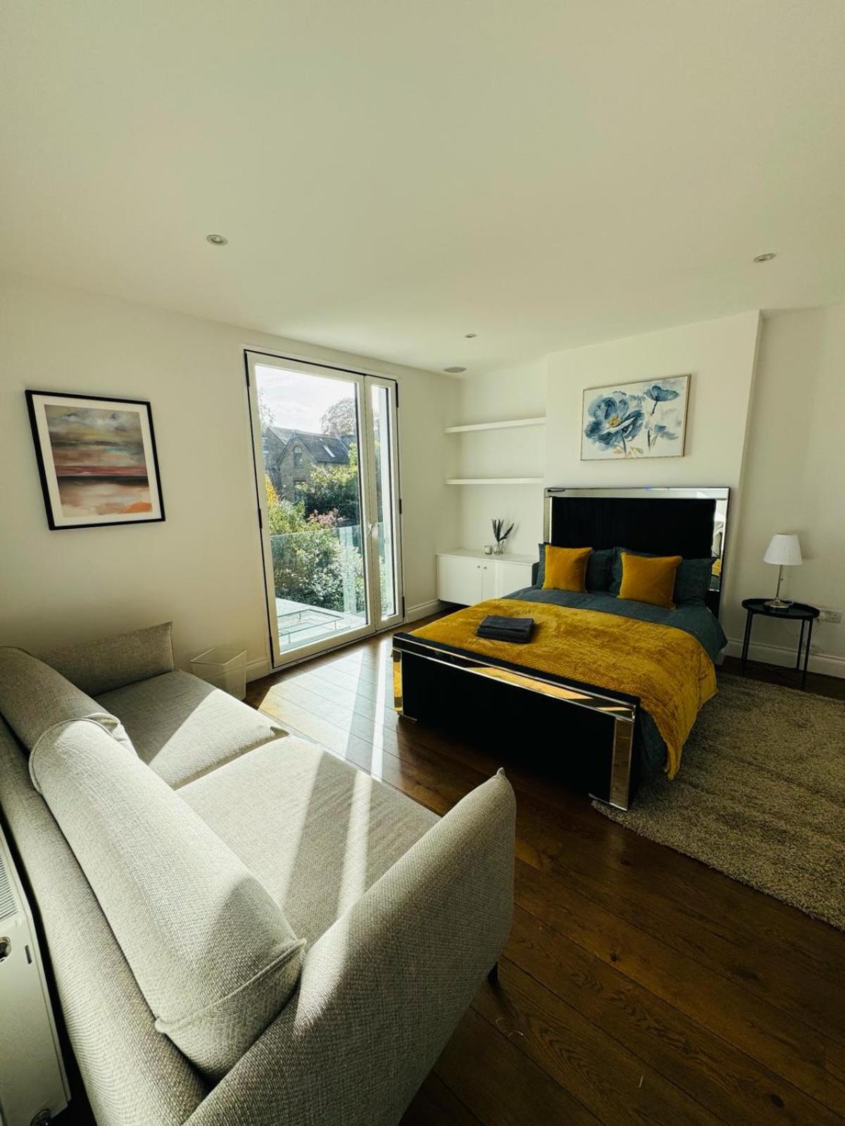 Stunning Flat In Chiswick Apartment Londra Exterior foto