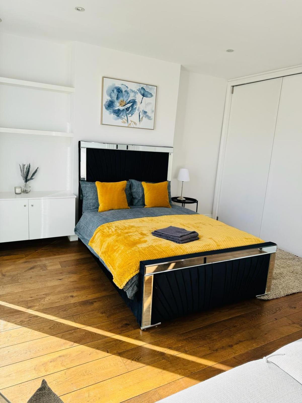 Stunning Flat In Chiswick Apartment Londra Exterior foto